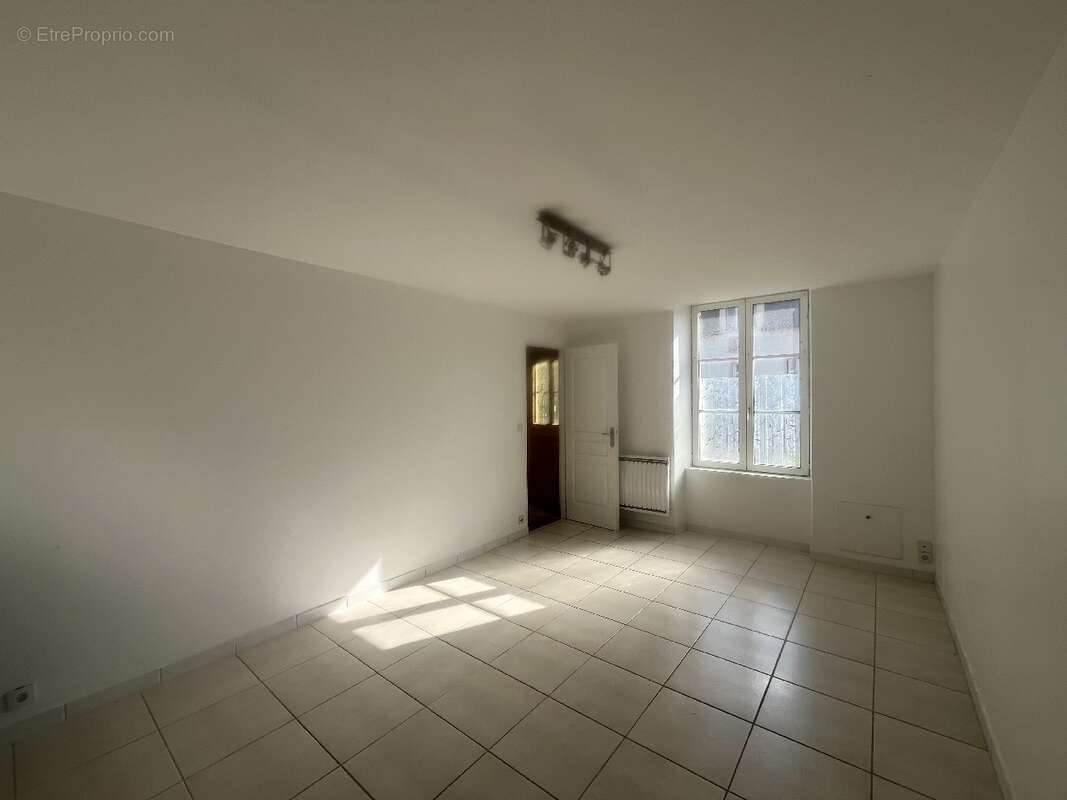 Maison à PORT-EN-BESSIN-HUPPAIN