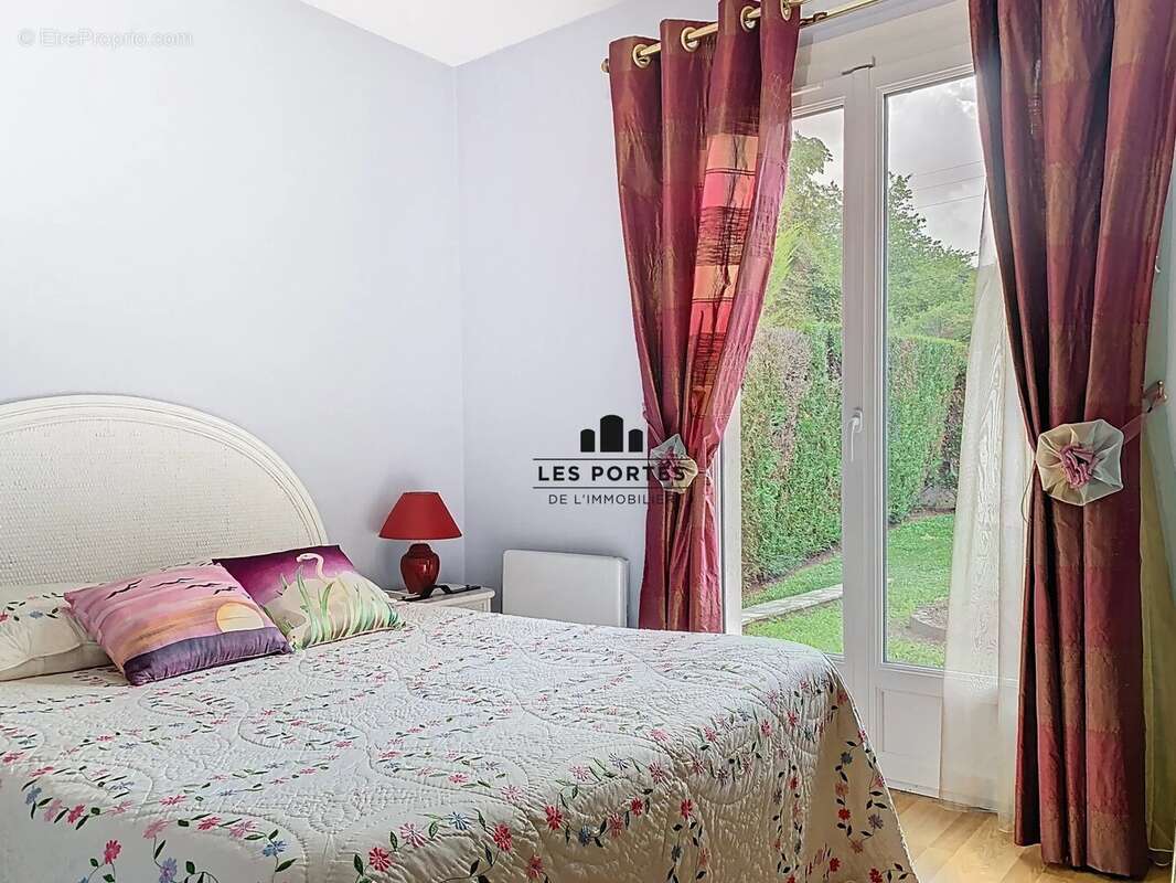 Maison à PRUNAY-SUR-ESSONNE