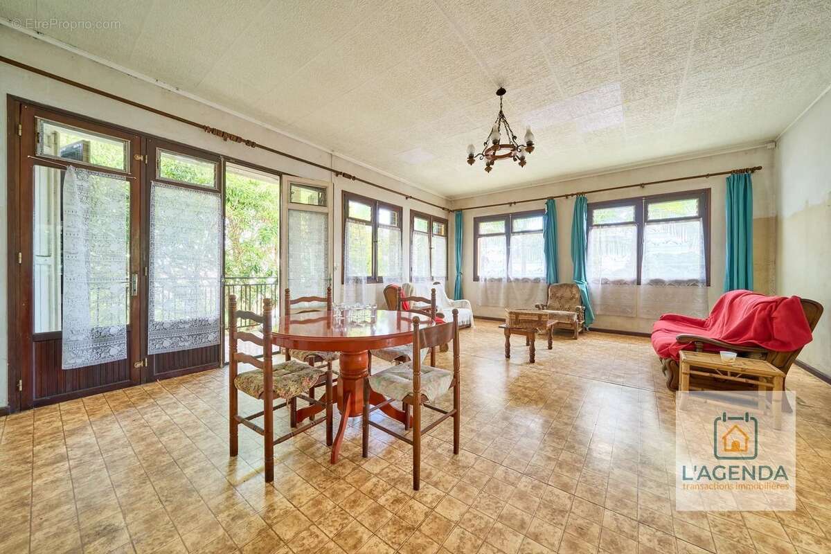 Maison 190 m² - Le Tampon centre - photo 4