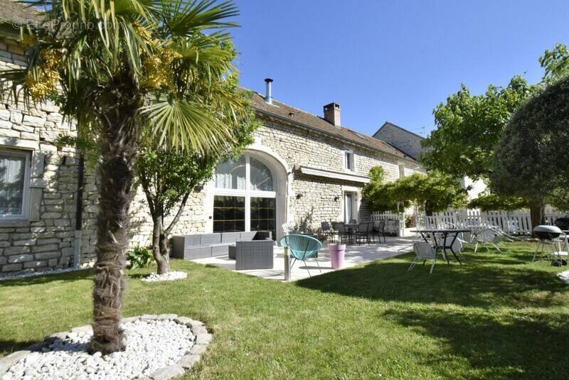n°1 - Maison à GIVRY