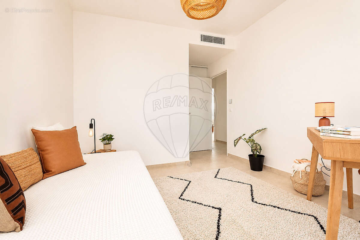 Appartement à VILLENEUVE-LOUBET