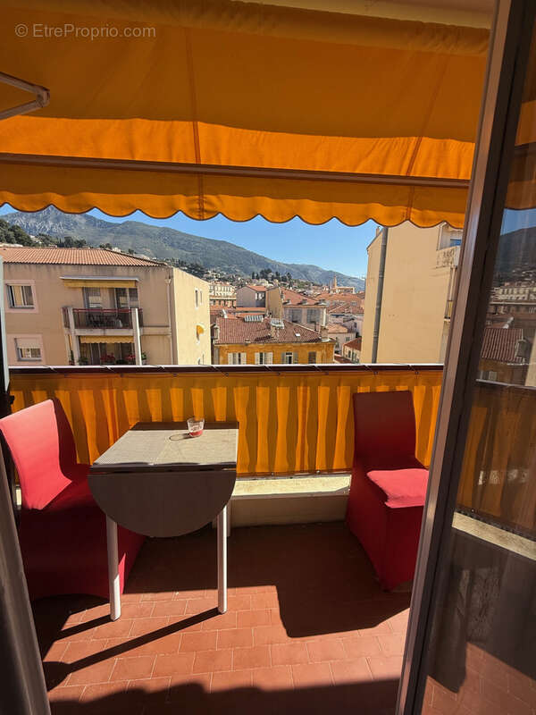 EXCLUSIVITE-T1 plein centre de Menton étage élevé-balcon-vue dégagée Basilique et montagnes - photo 9