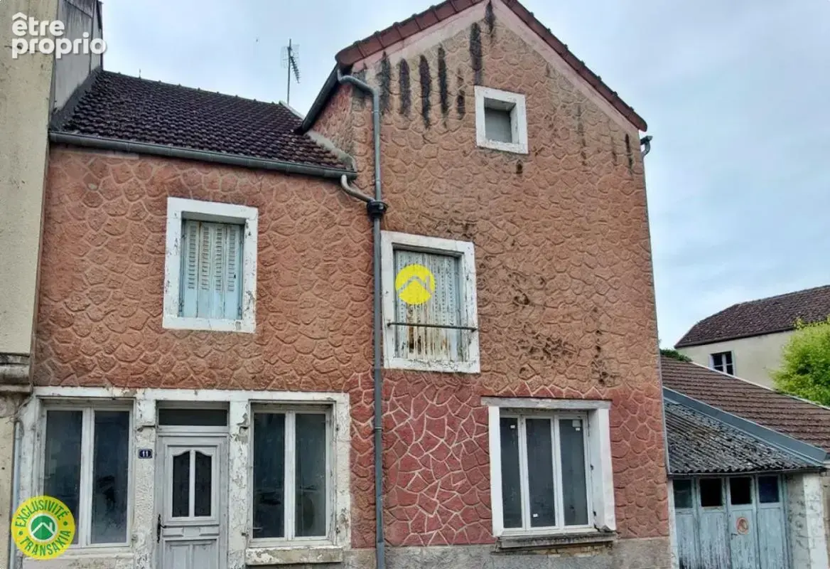 Maison à RAVIERES