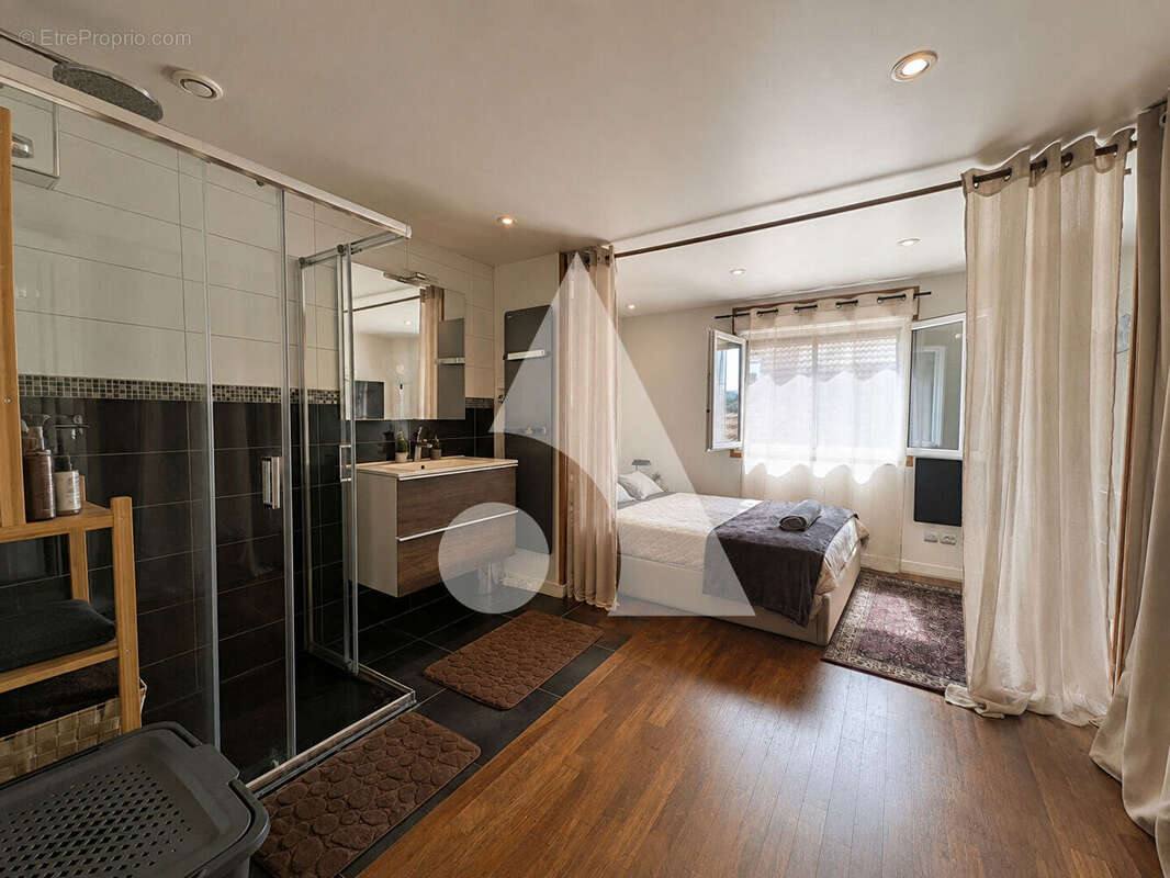 Appartement atypique type maison de ville  - quais de seine - 9 min gare - photo 5