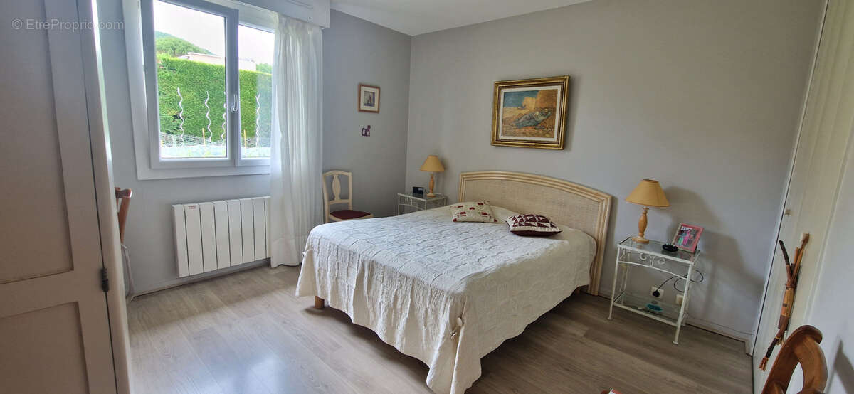 Maison à PERIGNAT-LES-SARLIEVE