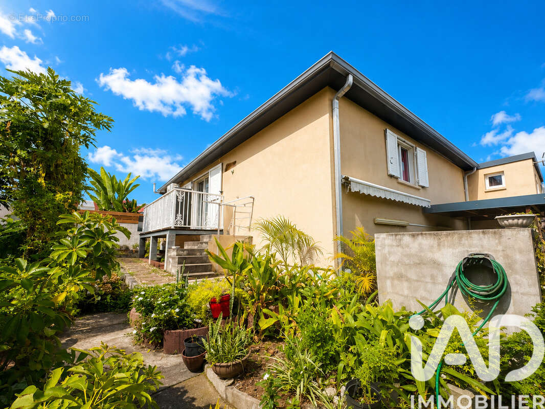 Photo 3 - Maison à LES TROIS-BASSINS