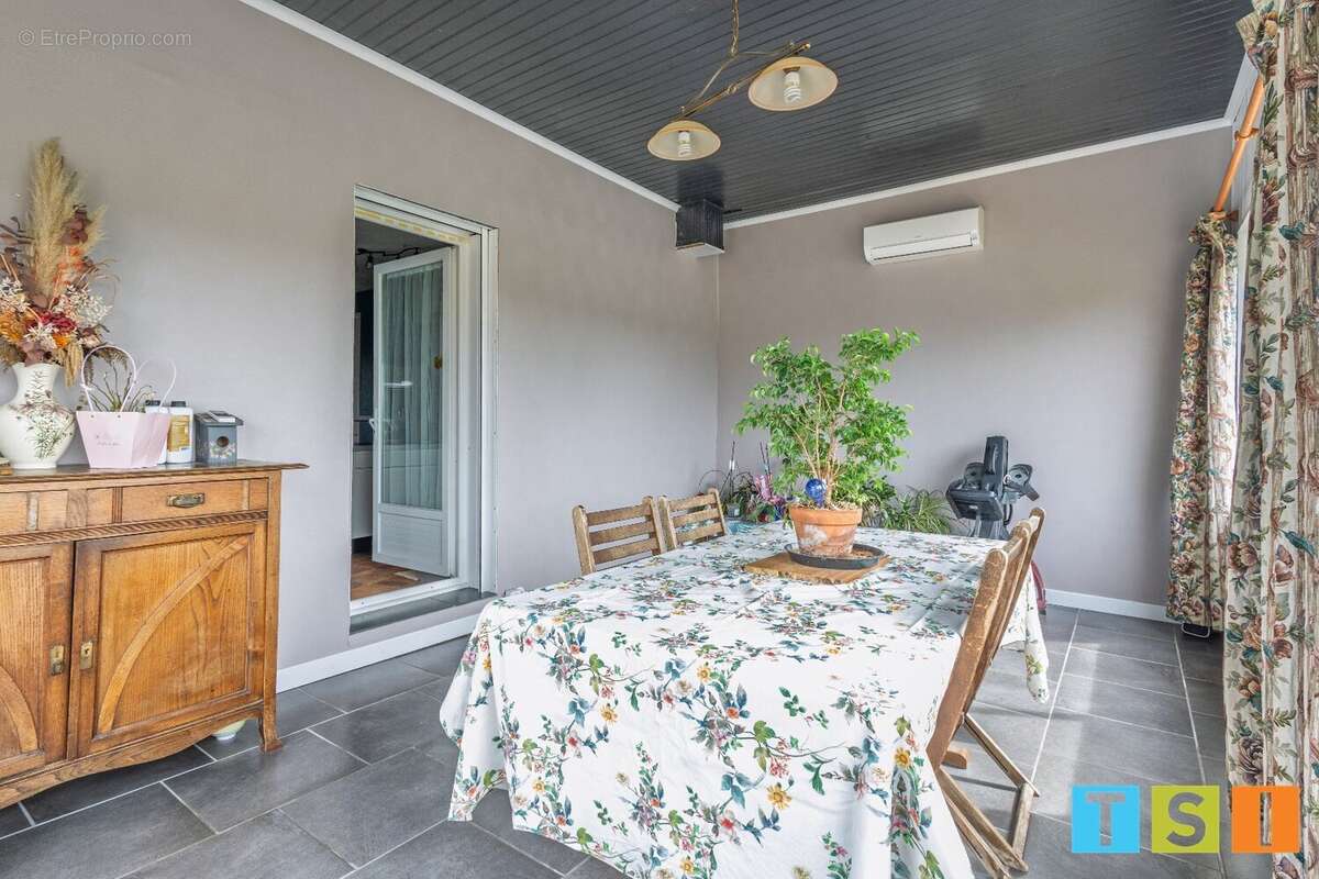 Maison à MONDAVEZAN