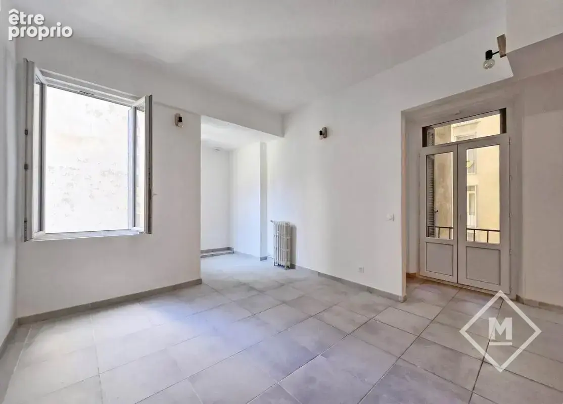 vente appartement T3/4 de 82m² en bon état avec ascenseur, Idéalement situé à Castellane, Marseille 6ème - photo 3