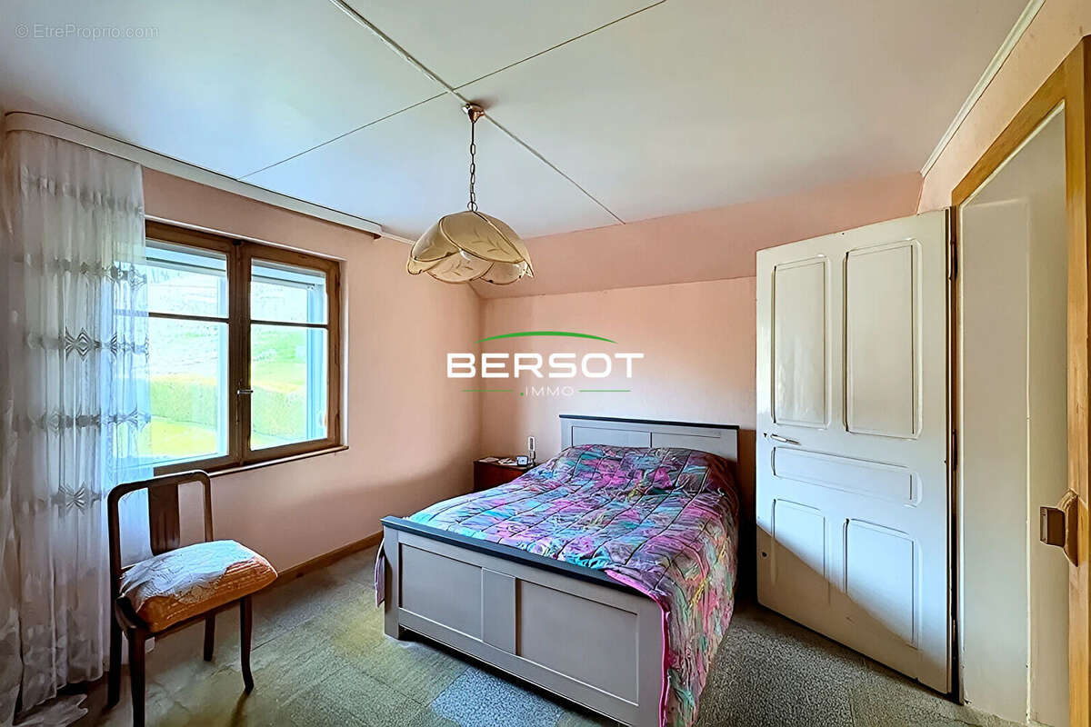 Maison à PONT-DE-ROIDE