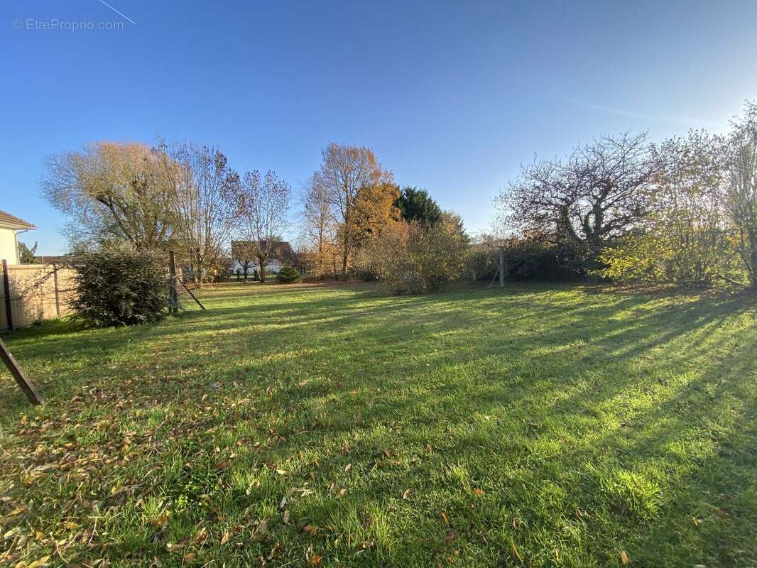 Maison à QUIERS-SUR-BEZONDE