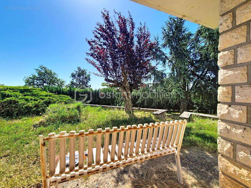 Auvillar – Maison avec vue sur la Garonne, grand jardin et double garage – 106 000 € - photo 12