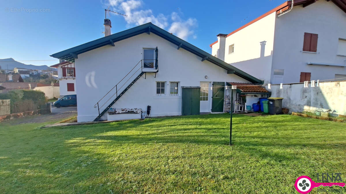 Maison à CIBOURE