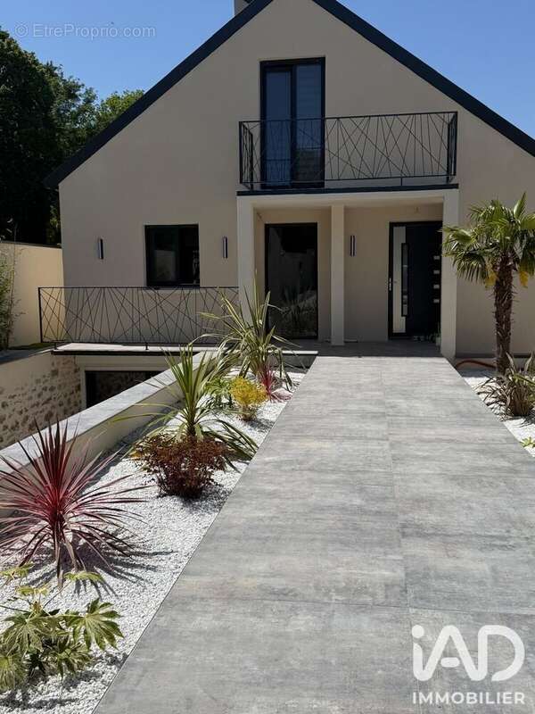Maison 180 m² à Videlles  - photo 5