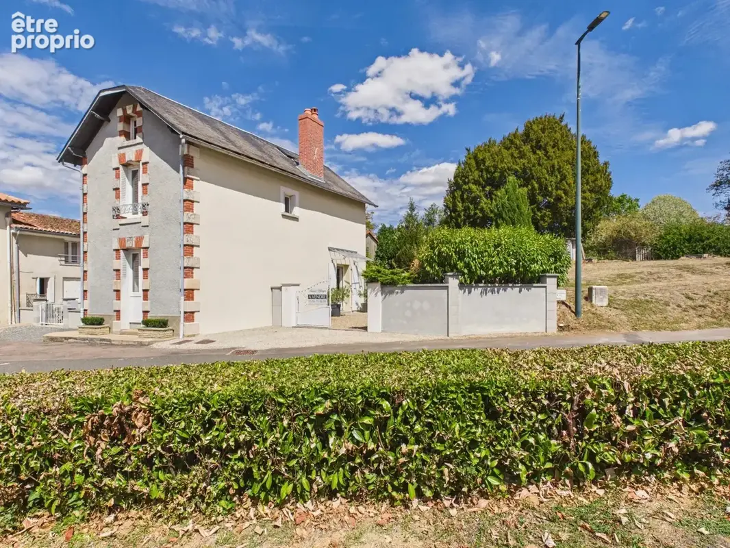 Maison à PRESSAC