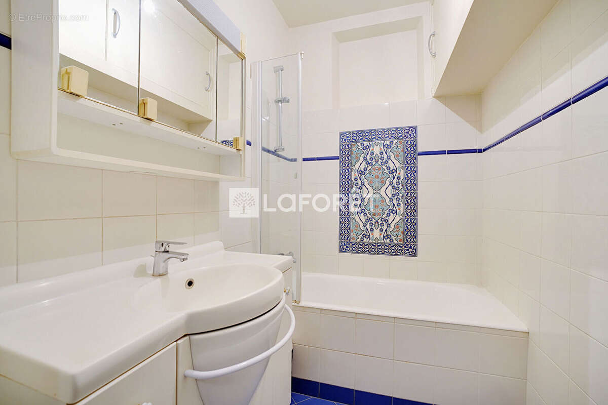 Appartement à PARIS-14E