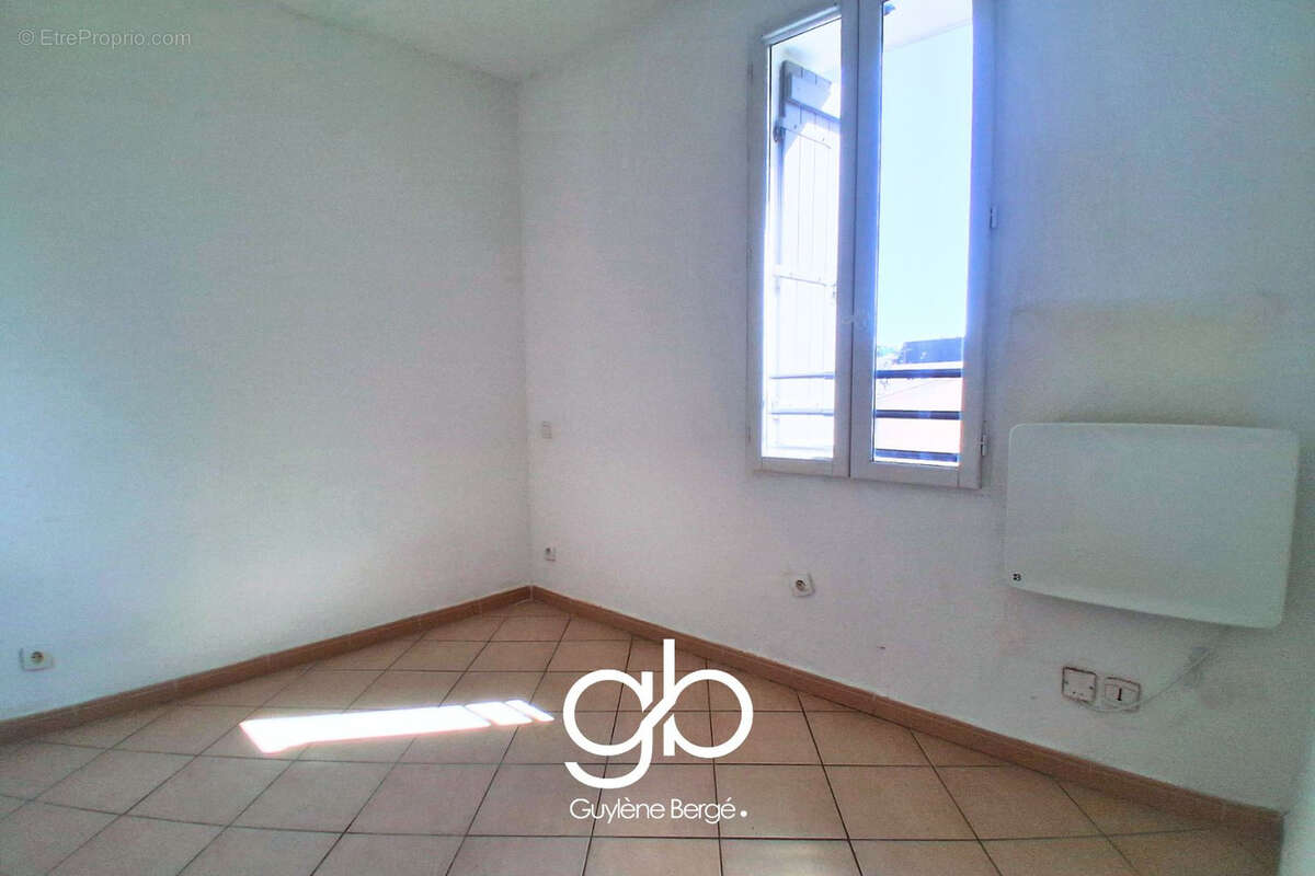Immeuble de rapport 266 m2 -  6 appartements -  3 locaux commerciaux  -centre-ville de béziers - photo 23