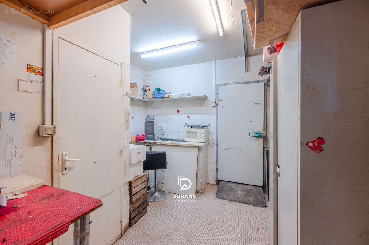 Commerce à MARSEILLE-9E