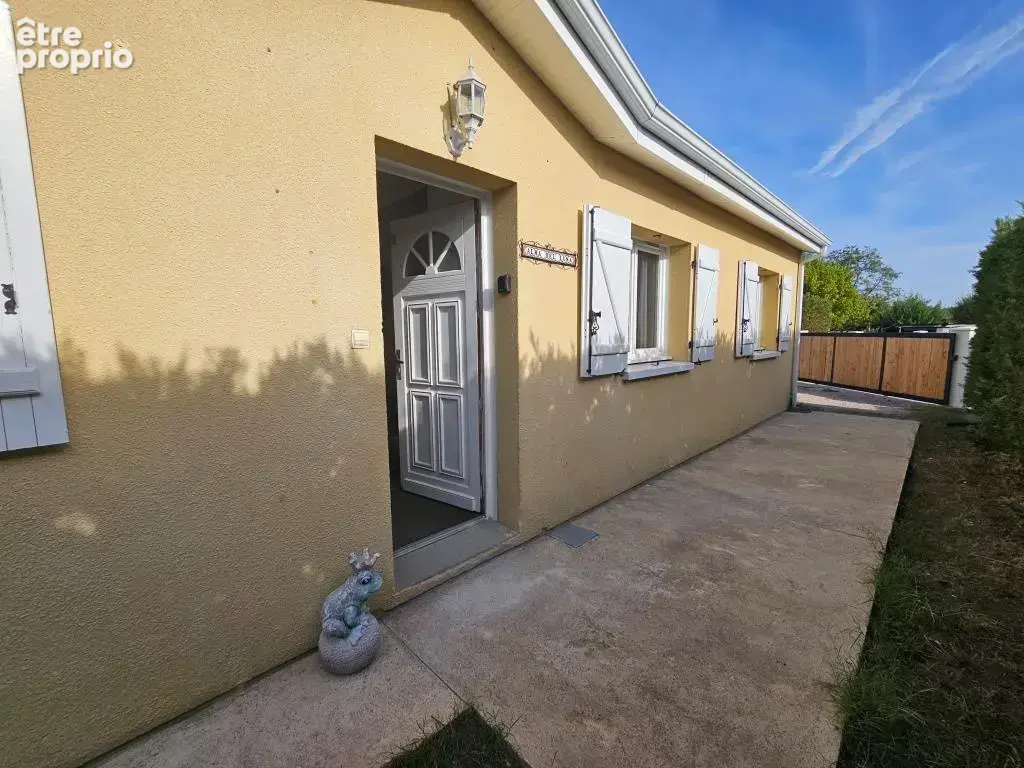 Maison contemporaine de 105 m2   4 chambres   sans vis-à-vis - SAINT-YZAN-DE-SOUDIAC (33920) - photo 7