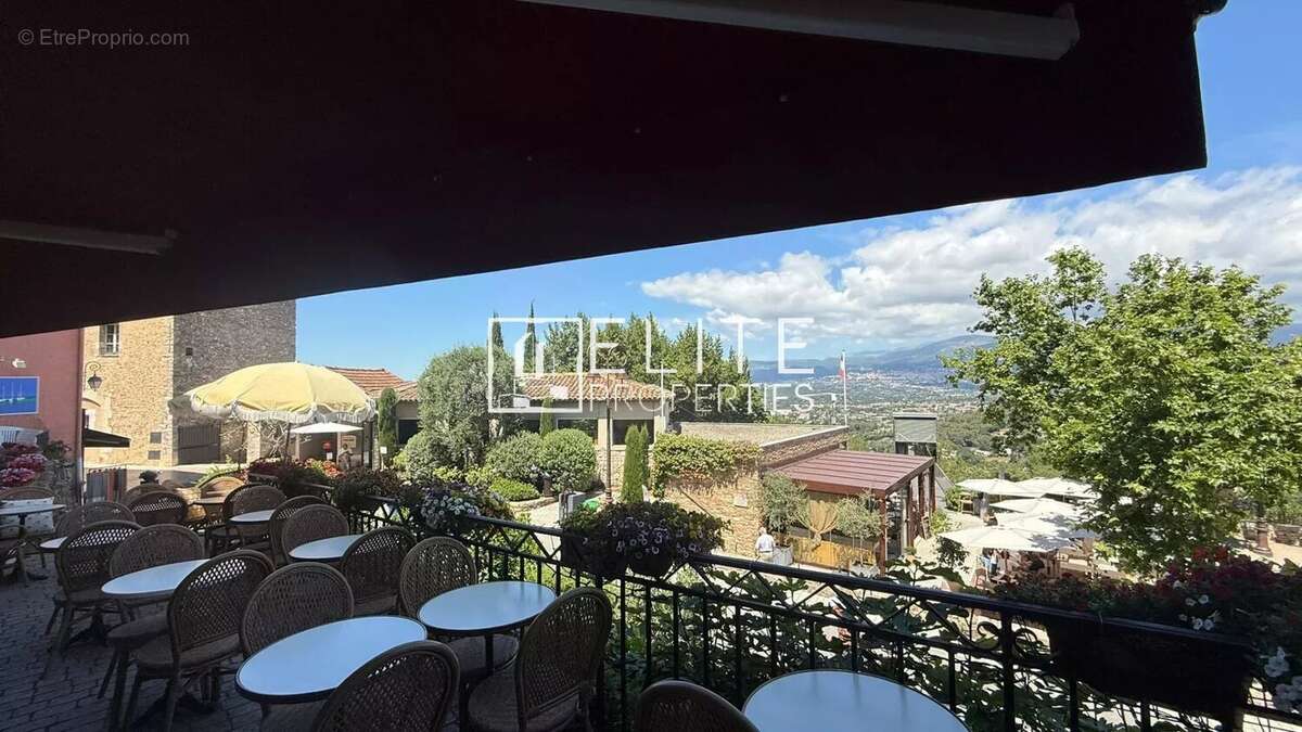 Commerce à MOUGINS