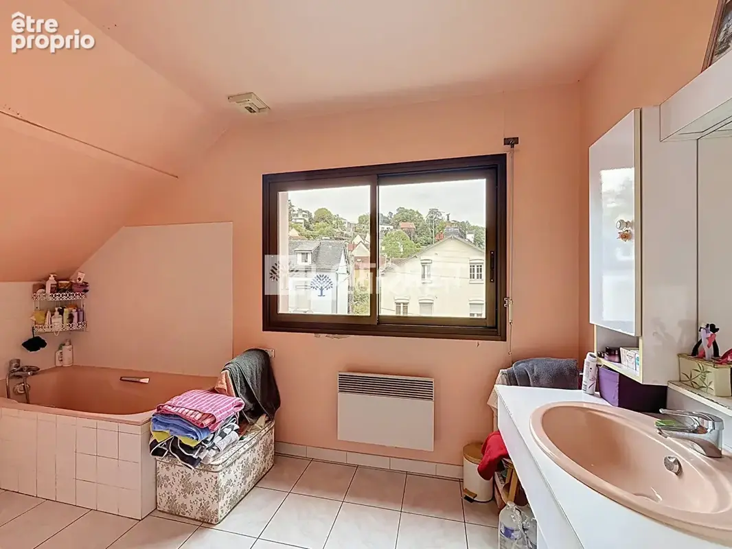 Maison contemporaine - Vue dégagée et proximité de la gare - photo 7