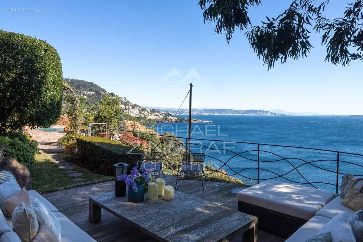 Maison à THEOULE-SUR-MER