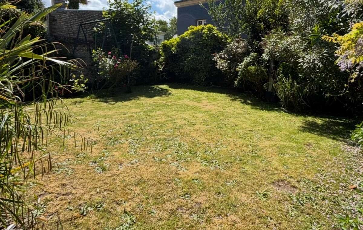 ST VINCENT Maison 145 m2 Jardin Garage - photo 2