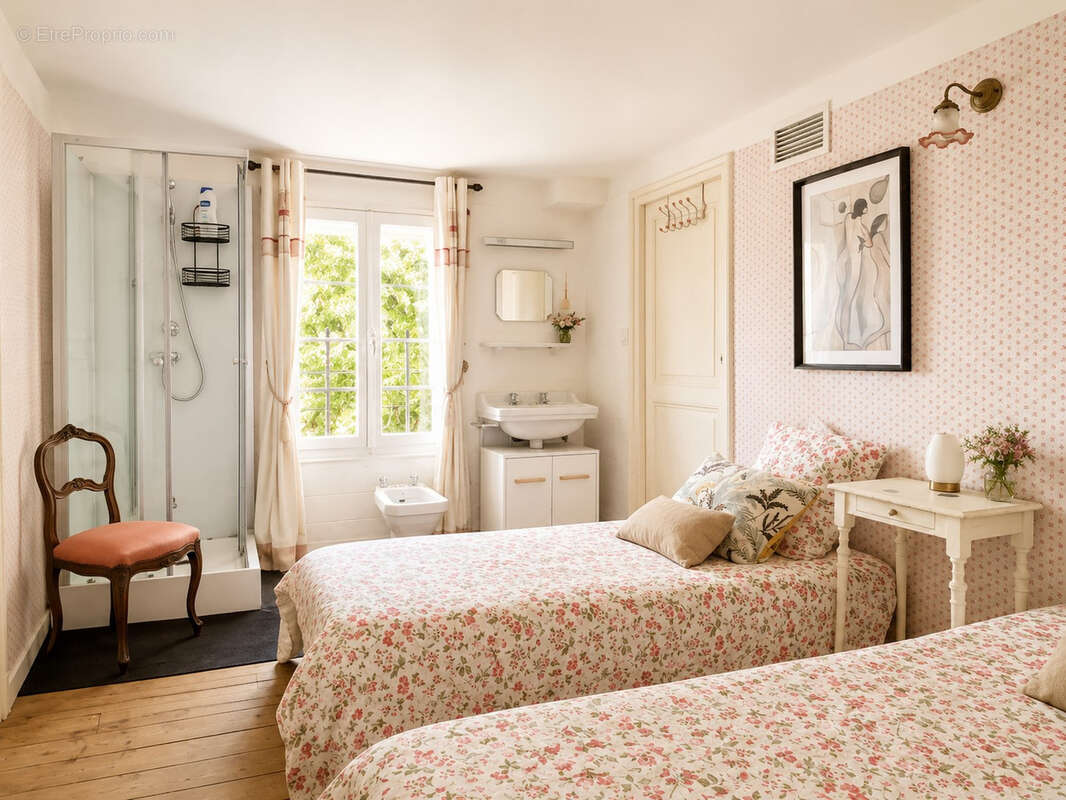 Une maison de maitre avec maison d'amis sur 2580m2 de parc arbore, a 10 minutes de perpignan - photo 13