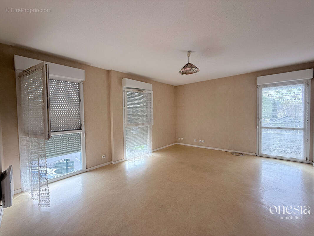 Appartement à OLORON-SAINTE-MARIE