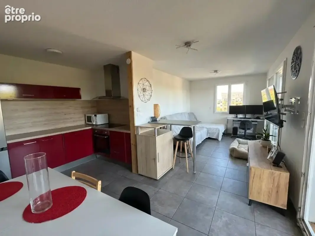 Appartement récent de 67 m2, deux chambres, à Orchamps-Vennes - photo 2