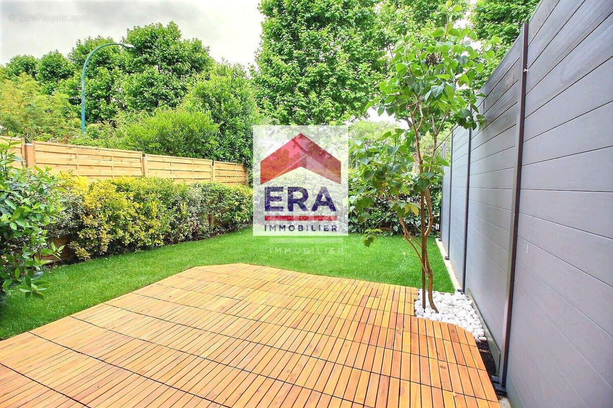 Maison à VILLENEUVE-LA-GARENNE