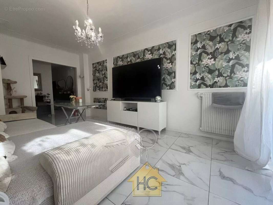 Appartement à LE CANNET