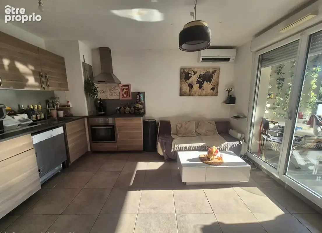 La Seyne-Sur-Mer / idéal 1er achat ou investissement locatif - T2 environ 40m2 terrasse, ascenseur + pkg privé - photo 2