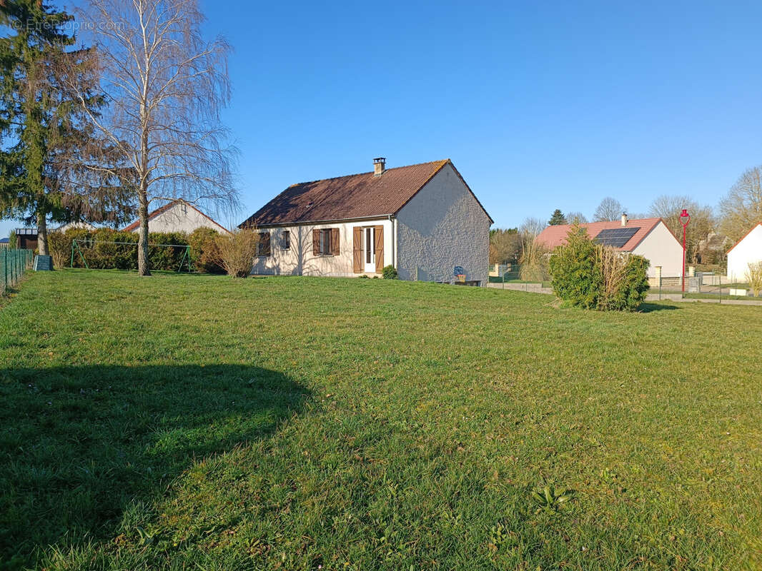 Maison à CHARENTONNAY