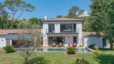 Maison à MOUGINS