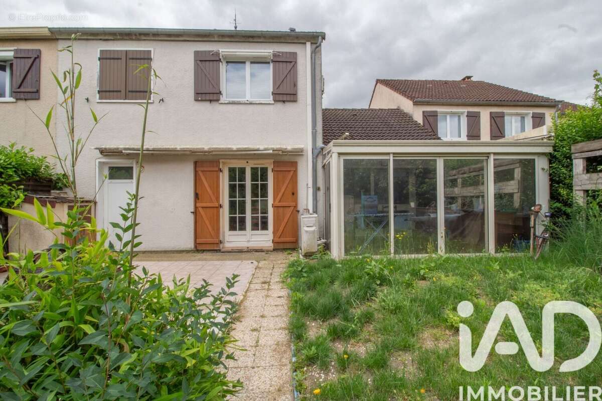 Photo 3 - Maison à SAINT-JEAN-DE-BRAYE