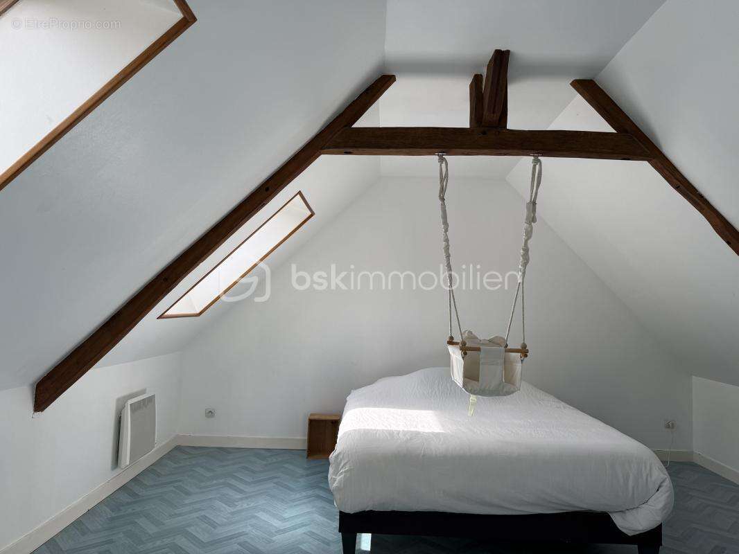 Grande longère avec dépendances sur parcelle de 4700 m² – Nogent-le-Bernard (35 min du Mans) - photo 12