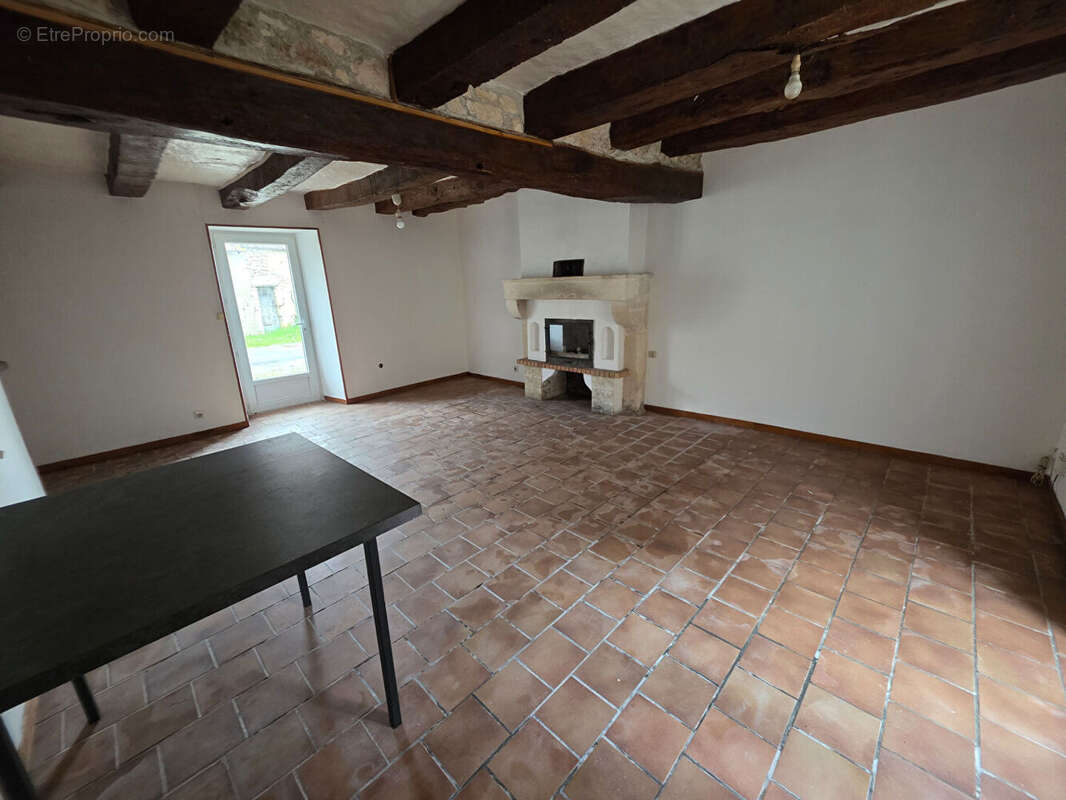Maison à TOURNON-SAINT-MARTIN