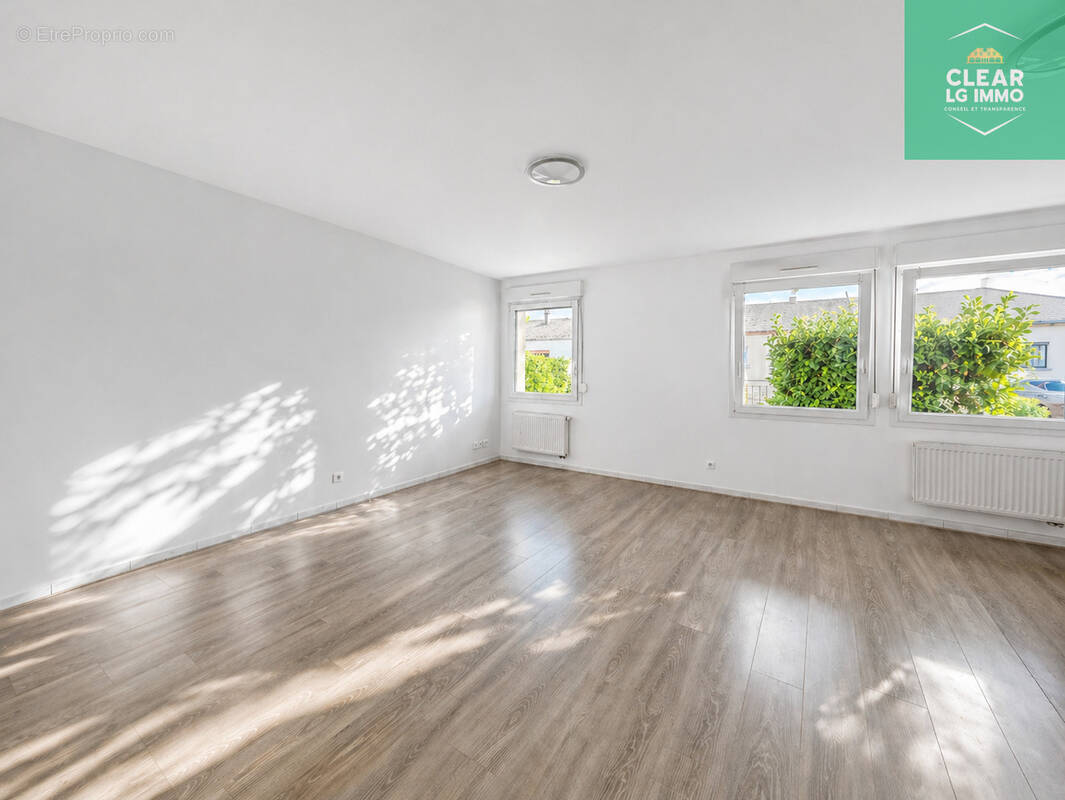 Appartement à BOUSSE