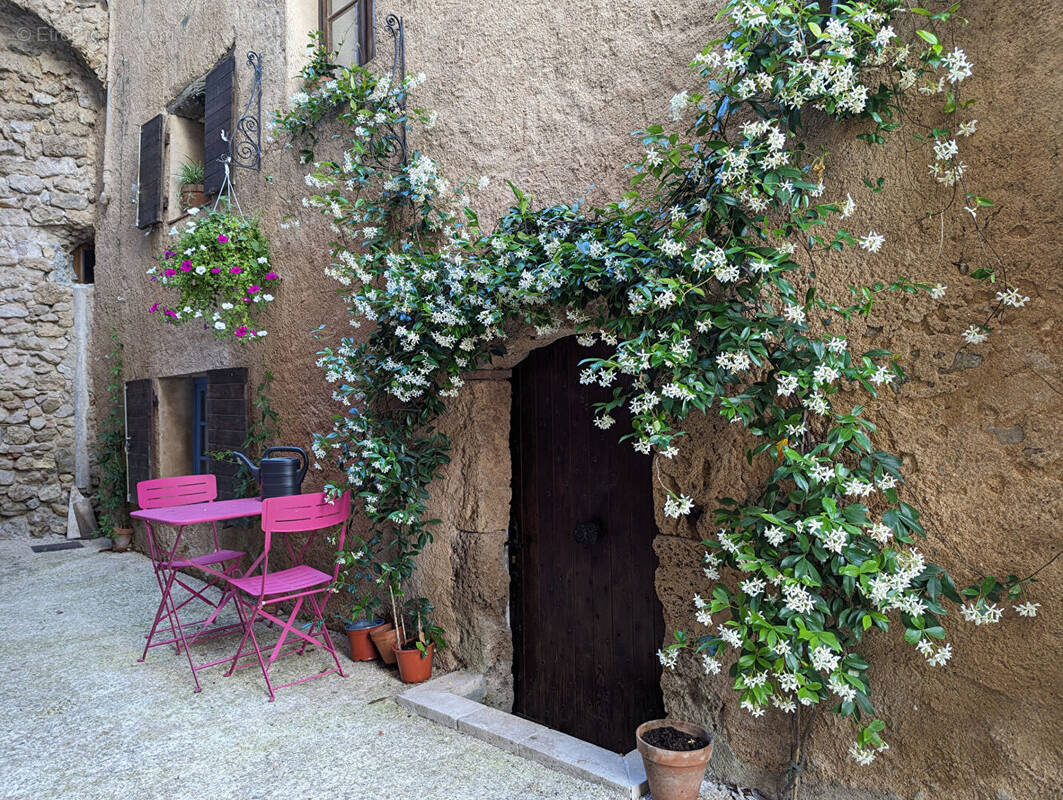 Maison à VILLECROZE