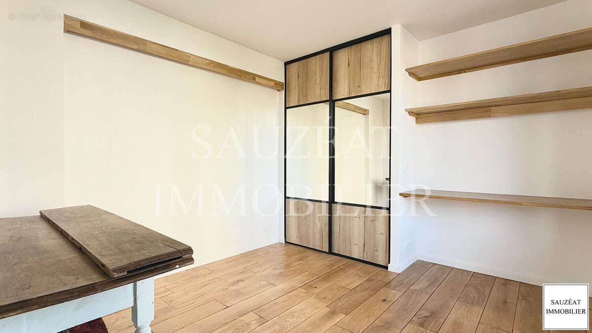 Montrouge - Appartement 4 pièces refait à neuf - photo 6