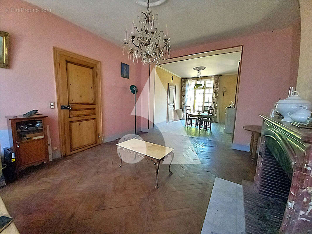 Maison à PRESEAU