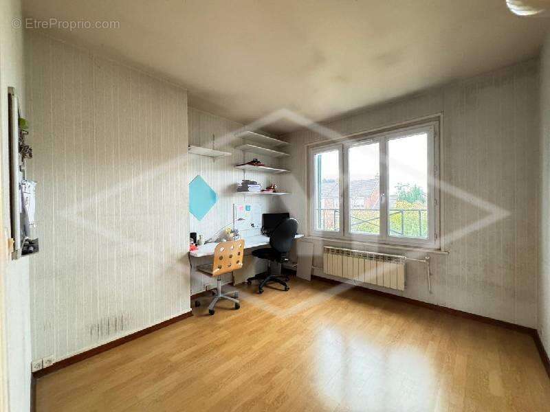 Maison à COMBS-LA-VILLE