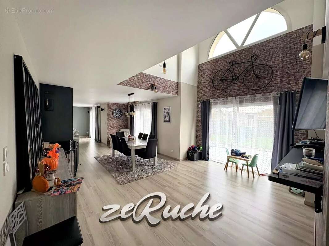 Maison à LE BENY-BOCAGE