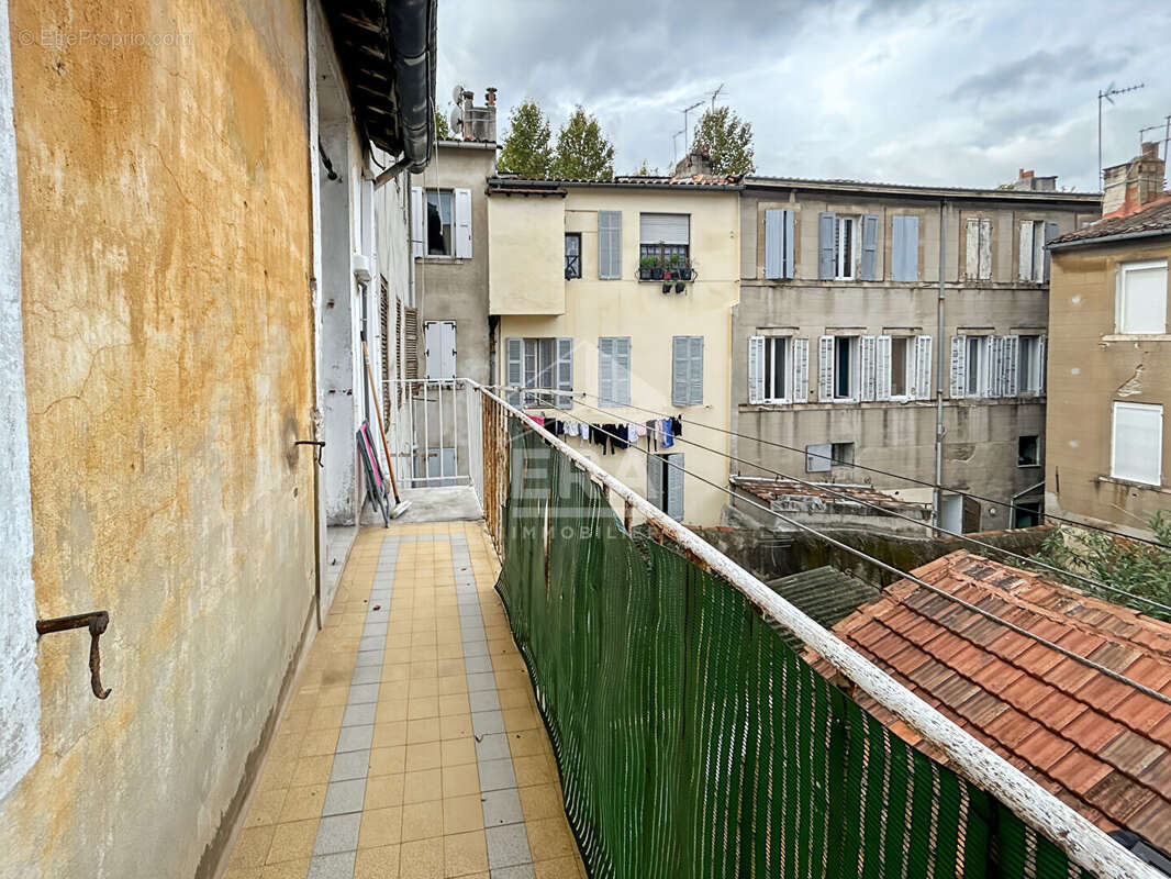 Appartement à MARSEILLE-4E
