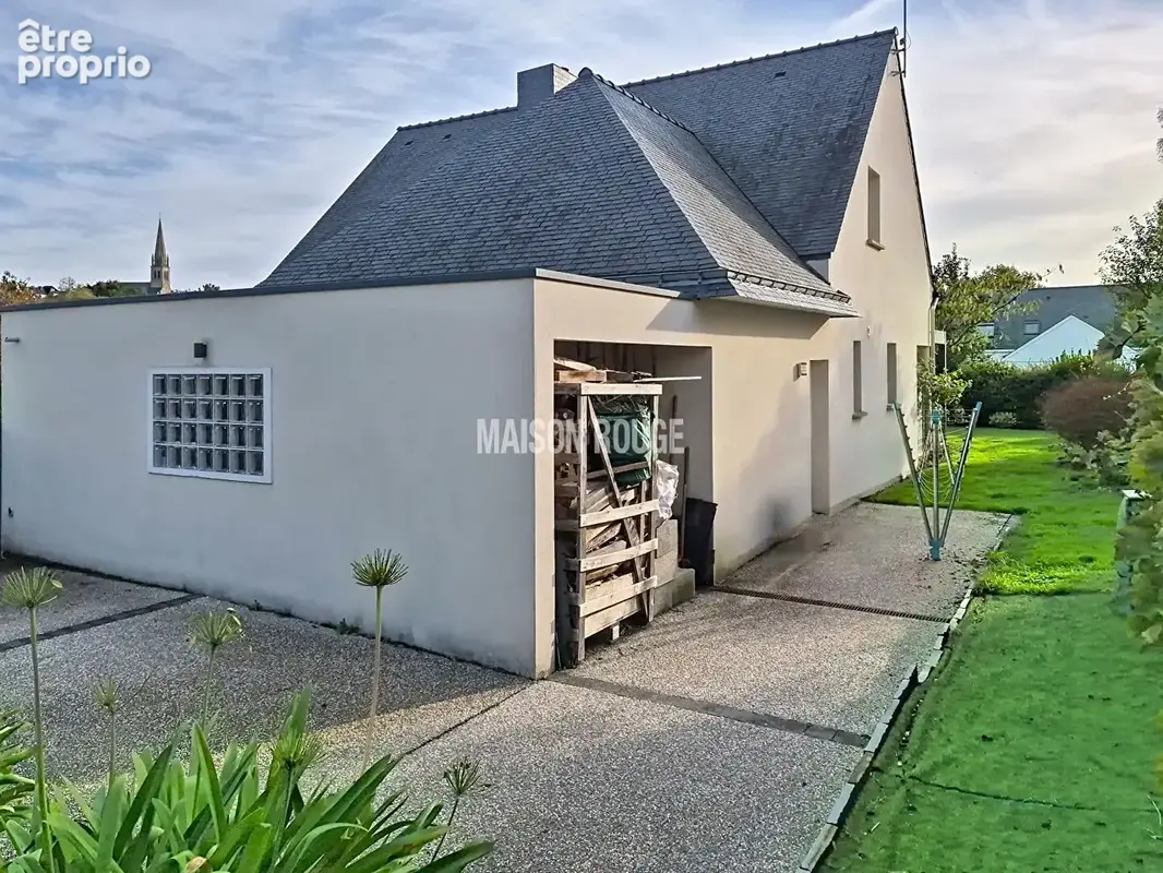 Maison familiale de 144 m² sur un terrain paysagé de 677 m² - photo 4