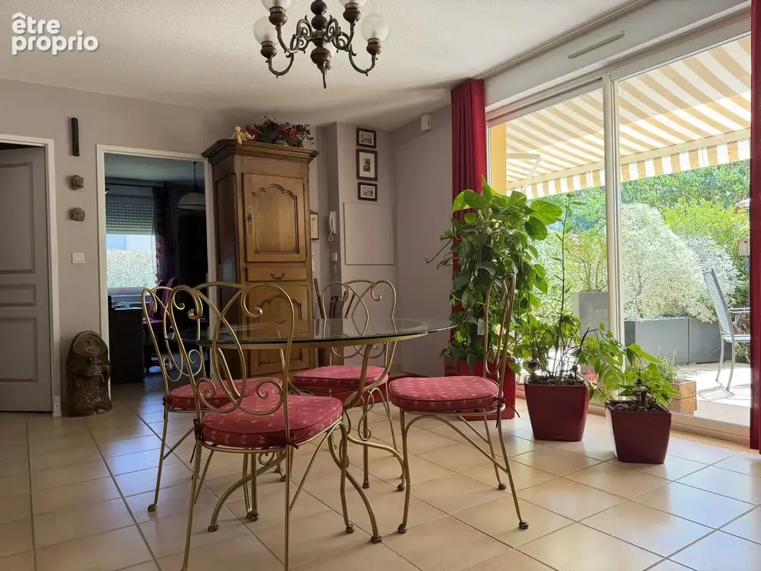 Maison 83 m² à Meursac  - photo 2
