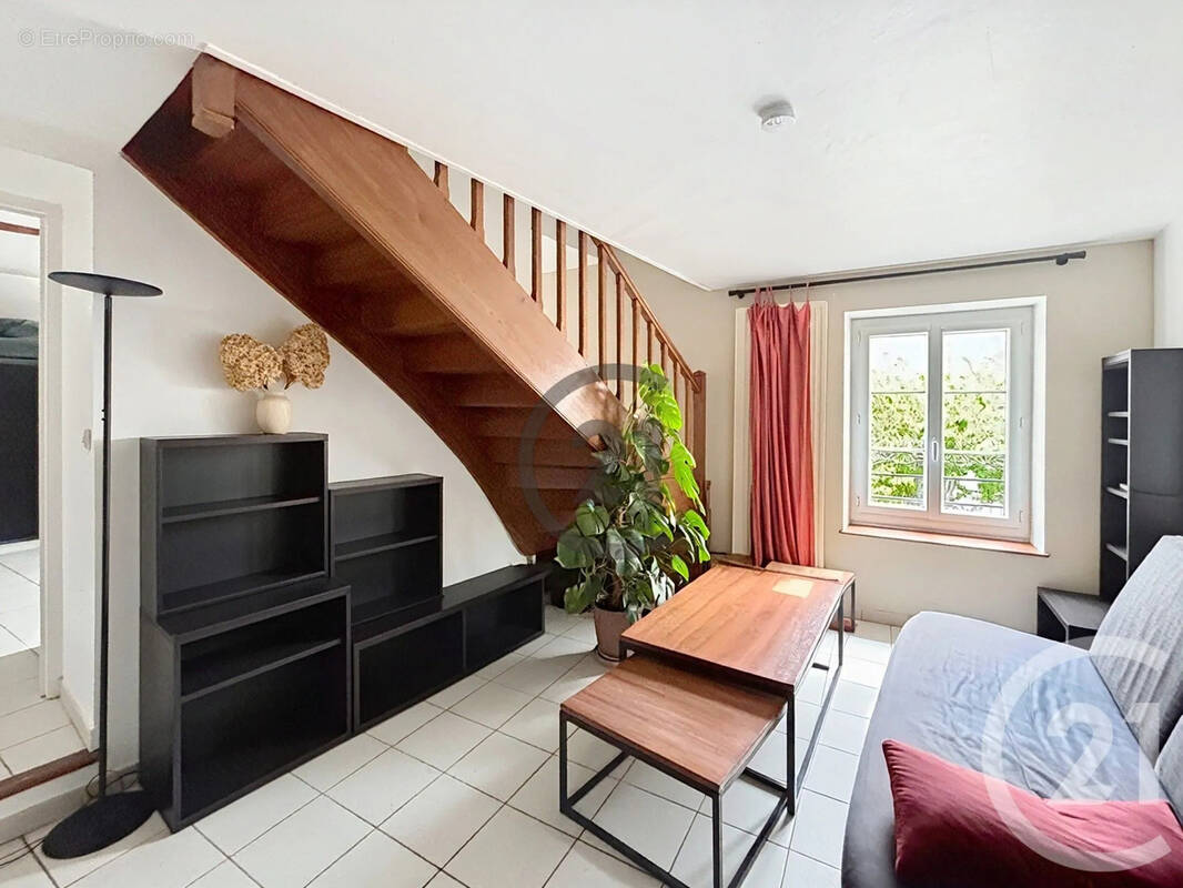 Appartement 73 m² à Recloses  - photo 1