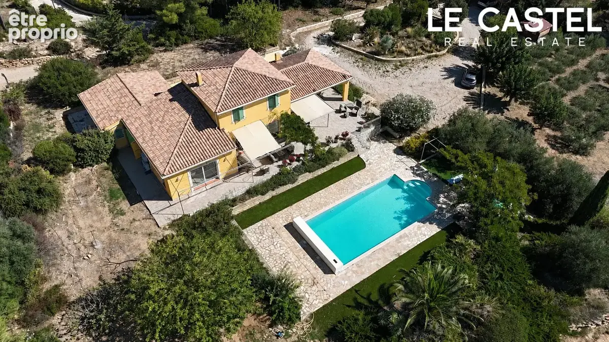 Maison 5 pièces 200 m² à vendre à La Cadiere-D'azur (83740) - photo 2