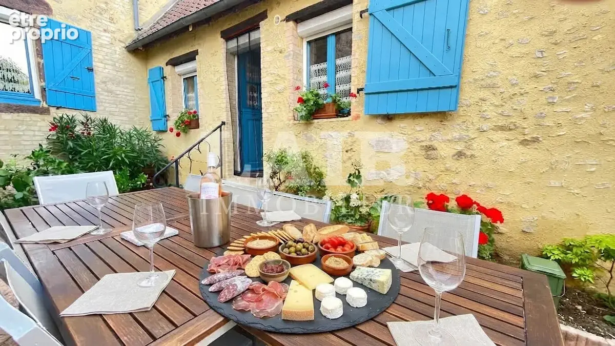 Maison ancienne de charme avec jardin, piscine et garage - Fresnay-sur-Sarthe - photo 12