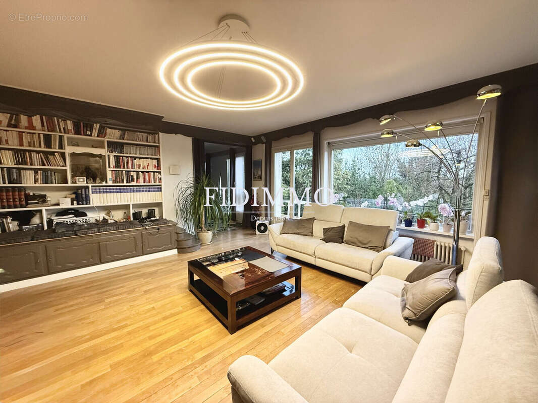 Maison à ORMESSON-SUR-MARNE